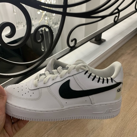 NIKE uptown custom limited edition handstitched detail never worn PRISTINE - Picture 4 of 4